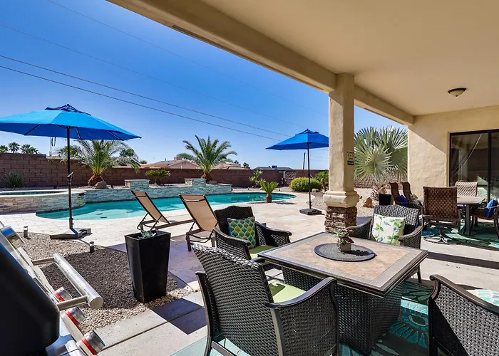 Pool & Hot Tub: Luxe Havasu Lake Havasu City