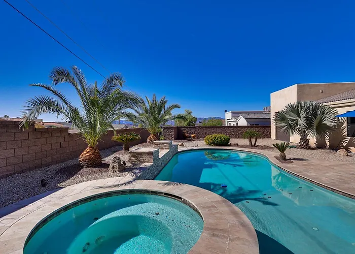 Pool & Hot Tub: Luxe Havasu Lake Havasu City